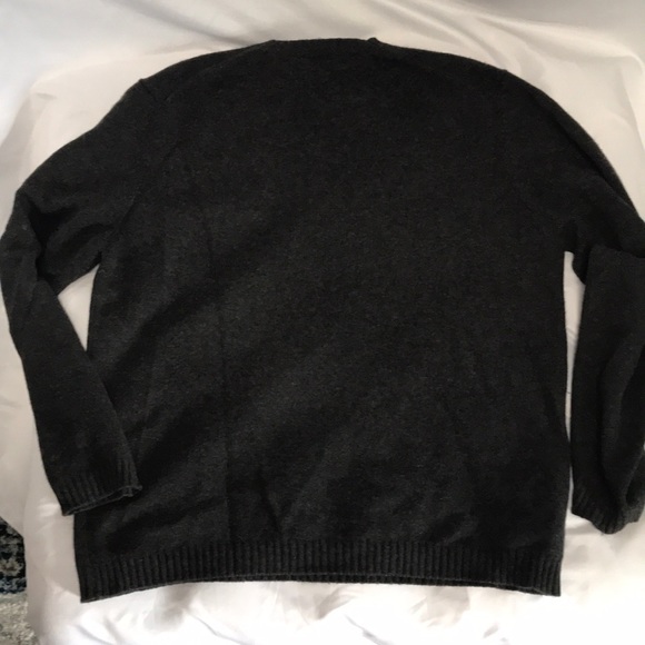 Men’s Cashmere vneck sweater size M - Picture 4 of 4